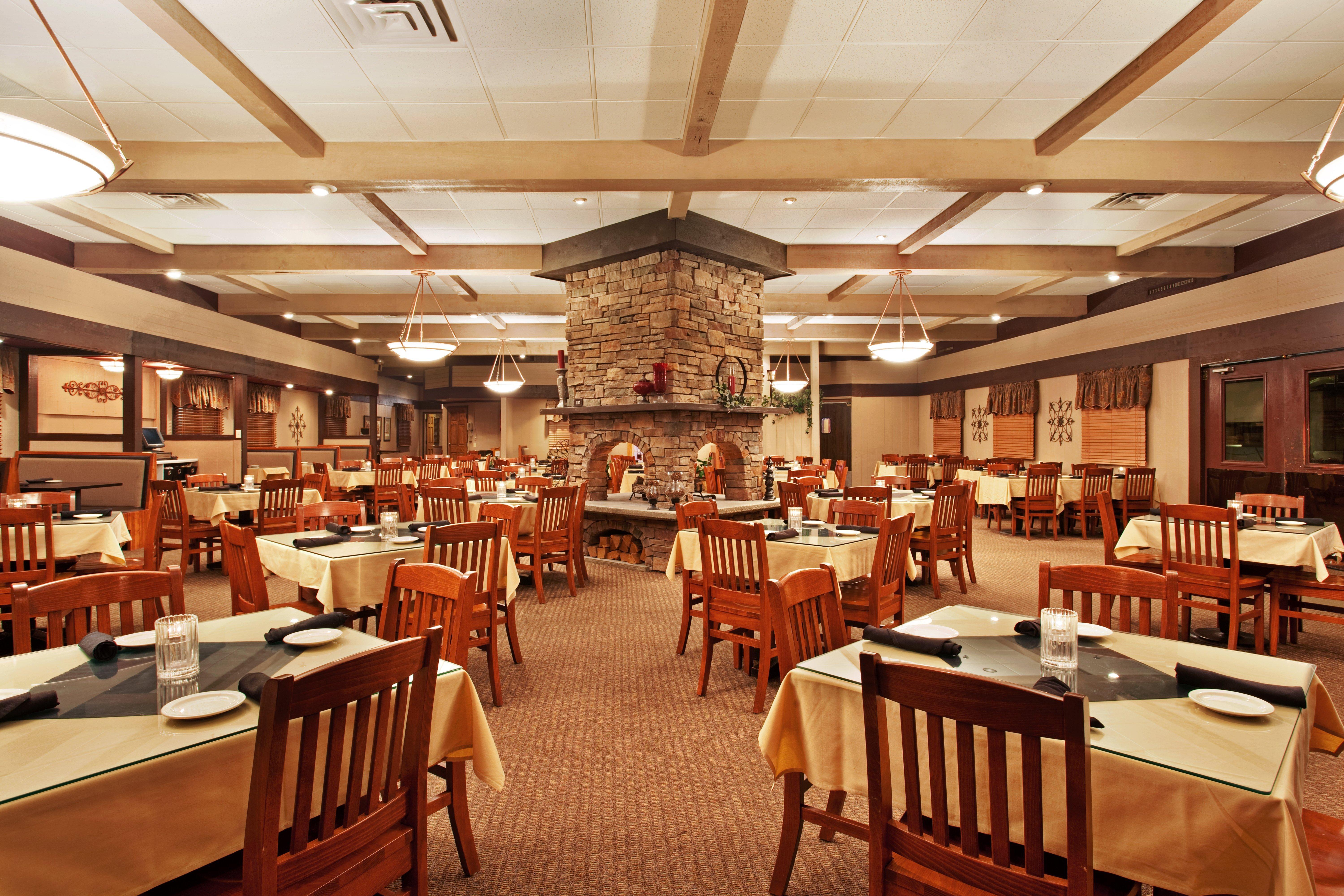 Holiday Inn Rockford By Ihg Εξωτερικό φωτογραφία