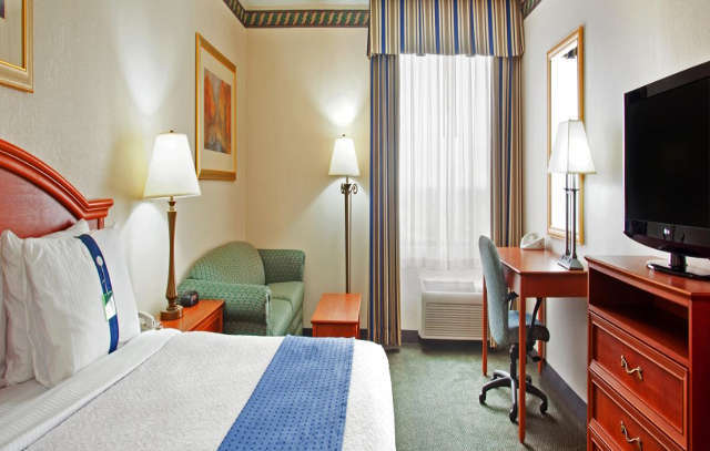 Holiday Inn Rockford By Ihg Εξωτερικό φωτογραφία